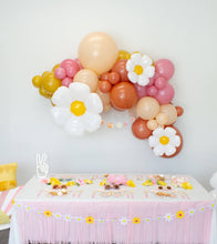 Load image into Gallery viewer, Groovy Daisy Flower Foil Balloon (28 Inches)