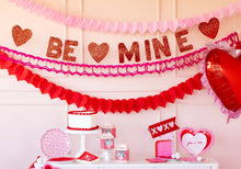 Load image into Gallery viewer, Triple Heart Tissue Garland
